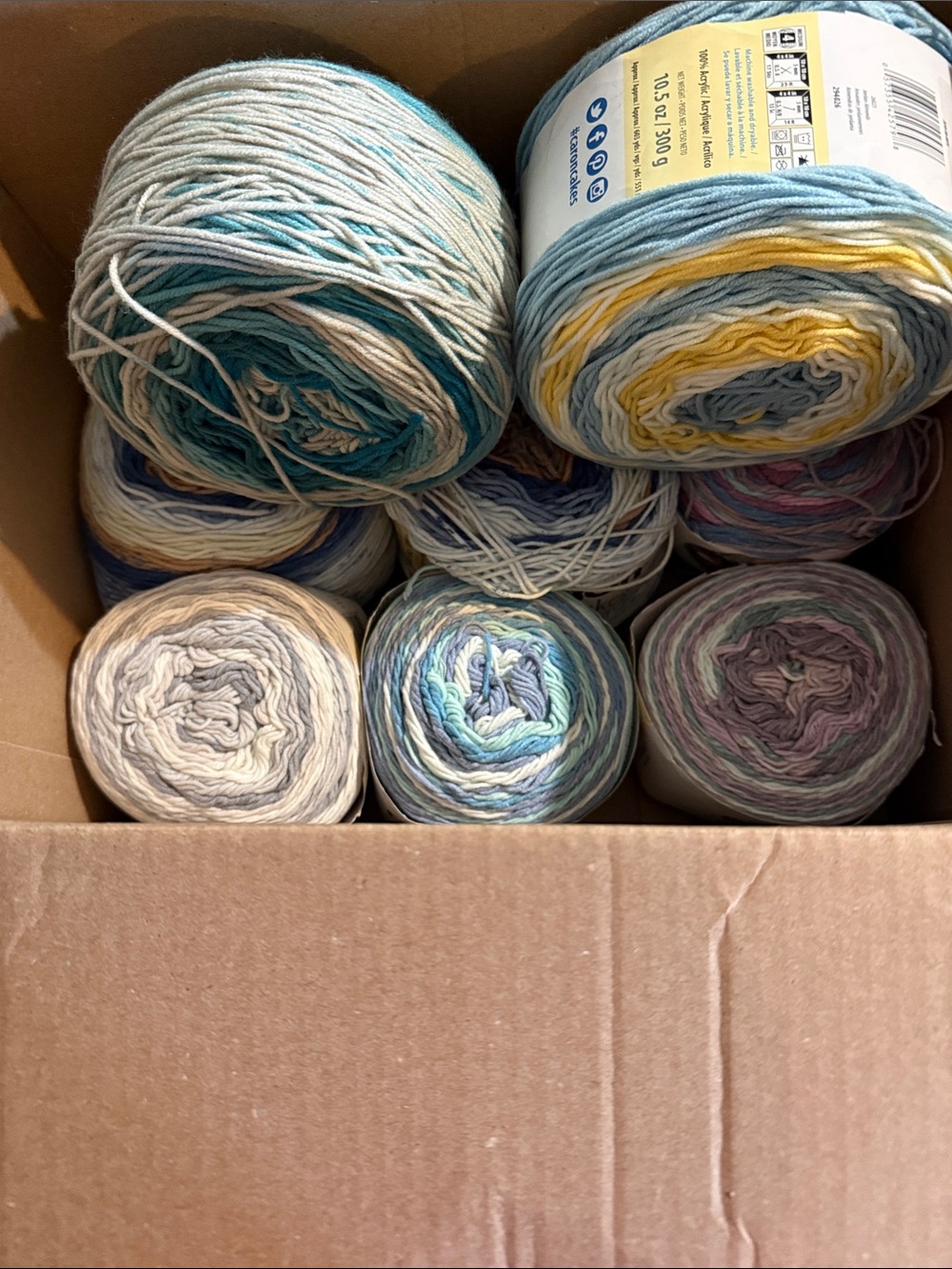 Bundle of 8,   4 Big Cakes and 4 Cotton Cakes